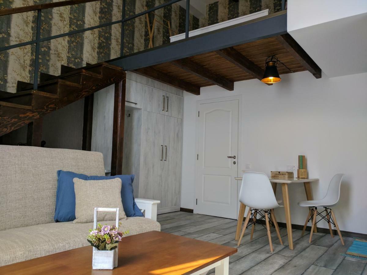 Cozy Studios on Freedom Square Tiflis Exterior foto